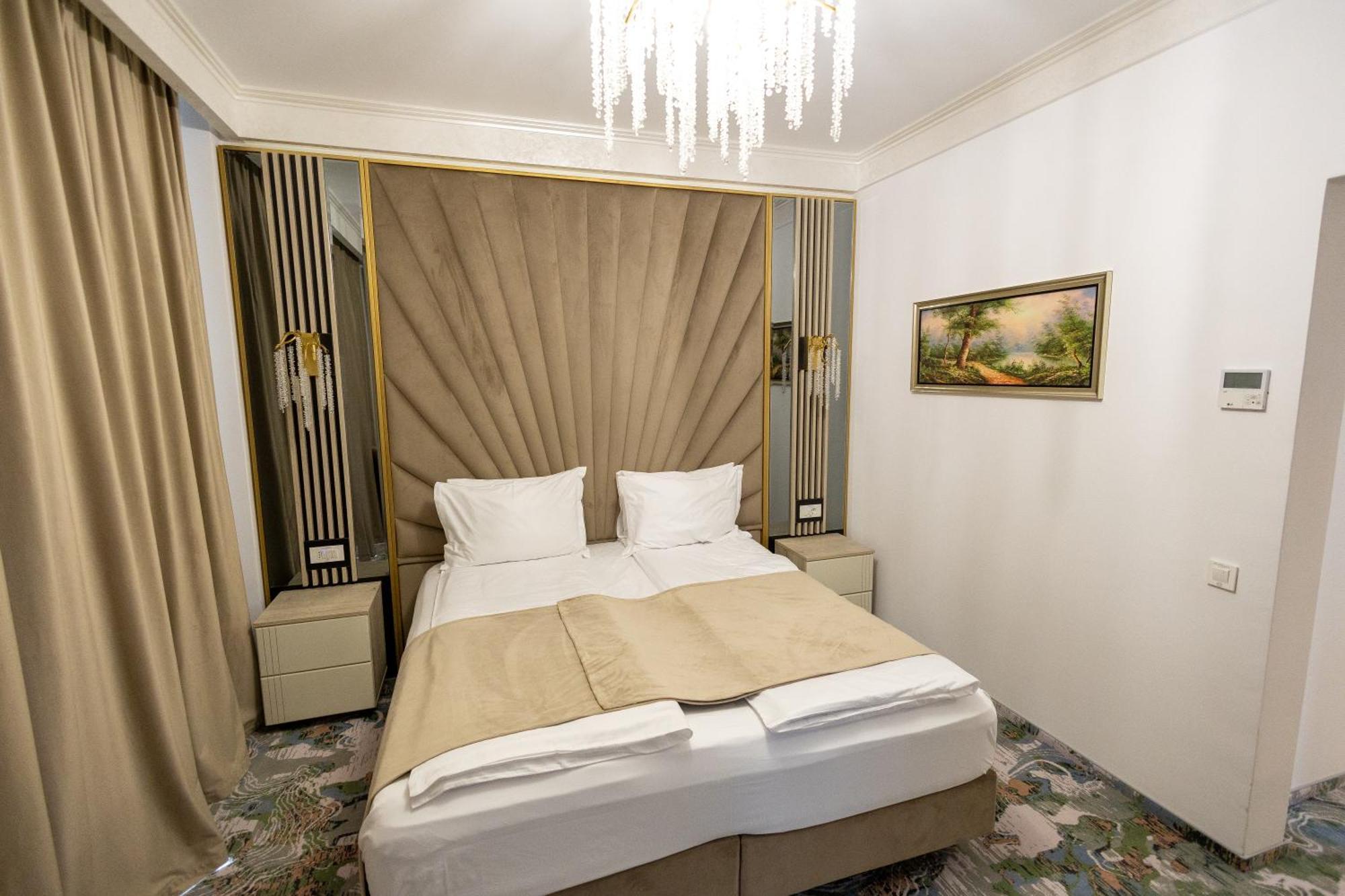 Chitulescu Hotel Targoviste Ngoại thất bức ảnh