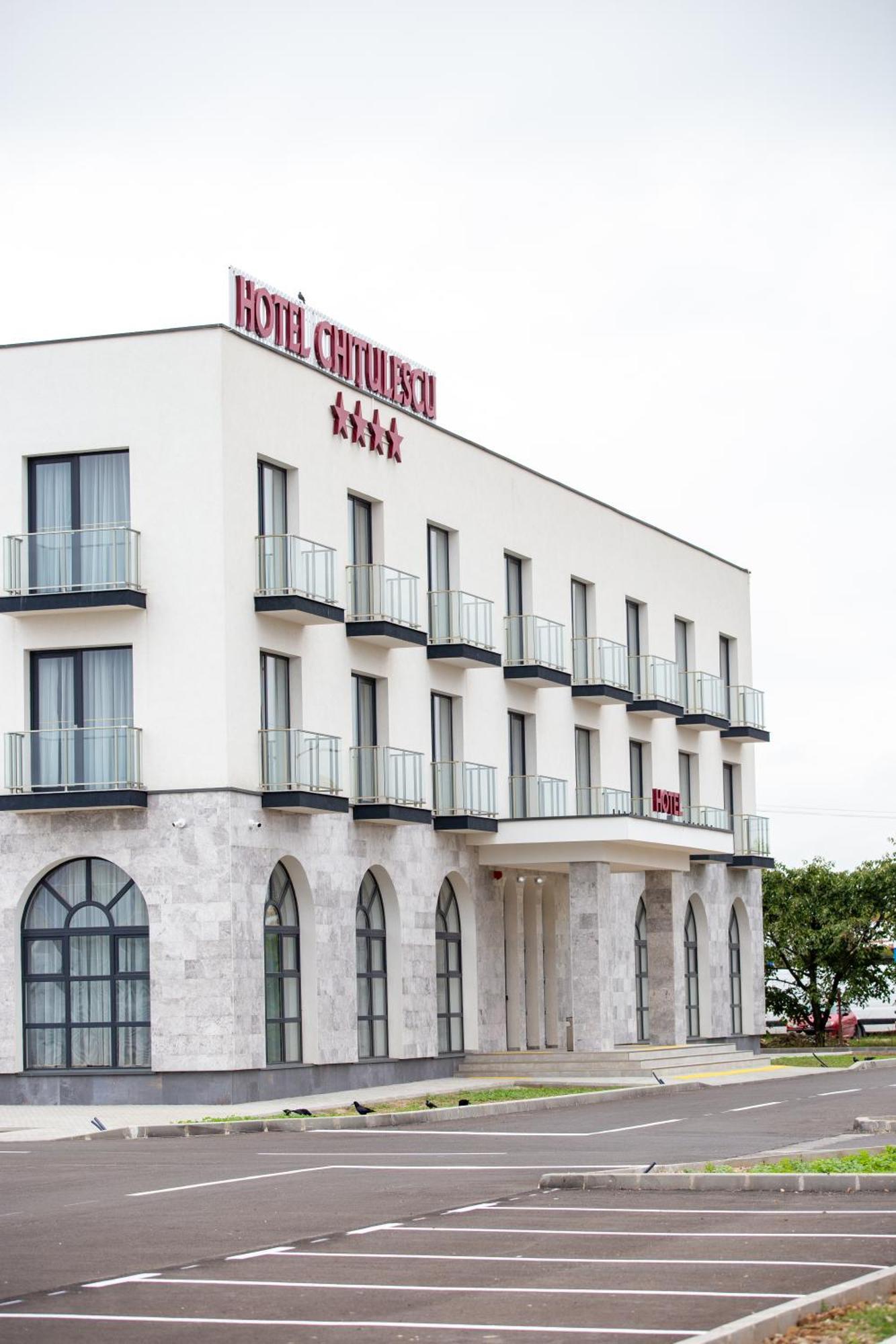 Chitulescu Hotel Targoviste Ngoại thất bức ảnh